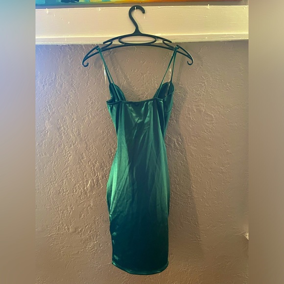 Windsor Women’s Green Satin Dress - Picture 2 of 3
